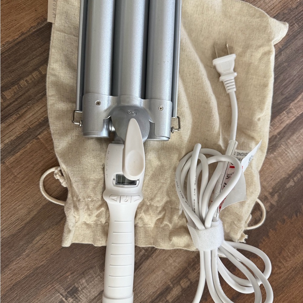 Monat Triple Barrel Hair Waver - White/Silver